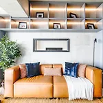 Chic And Scenic Studio Flat In Sisli